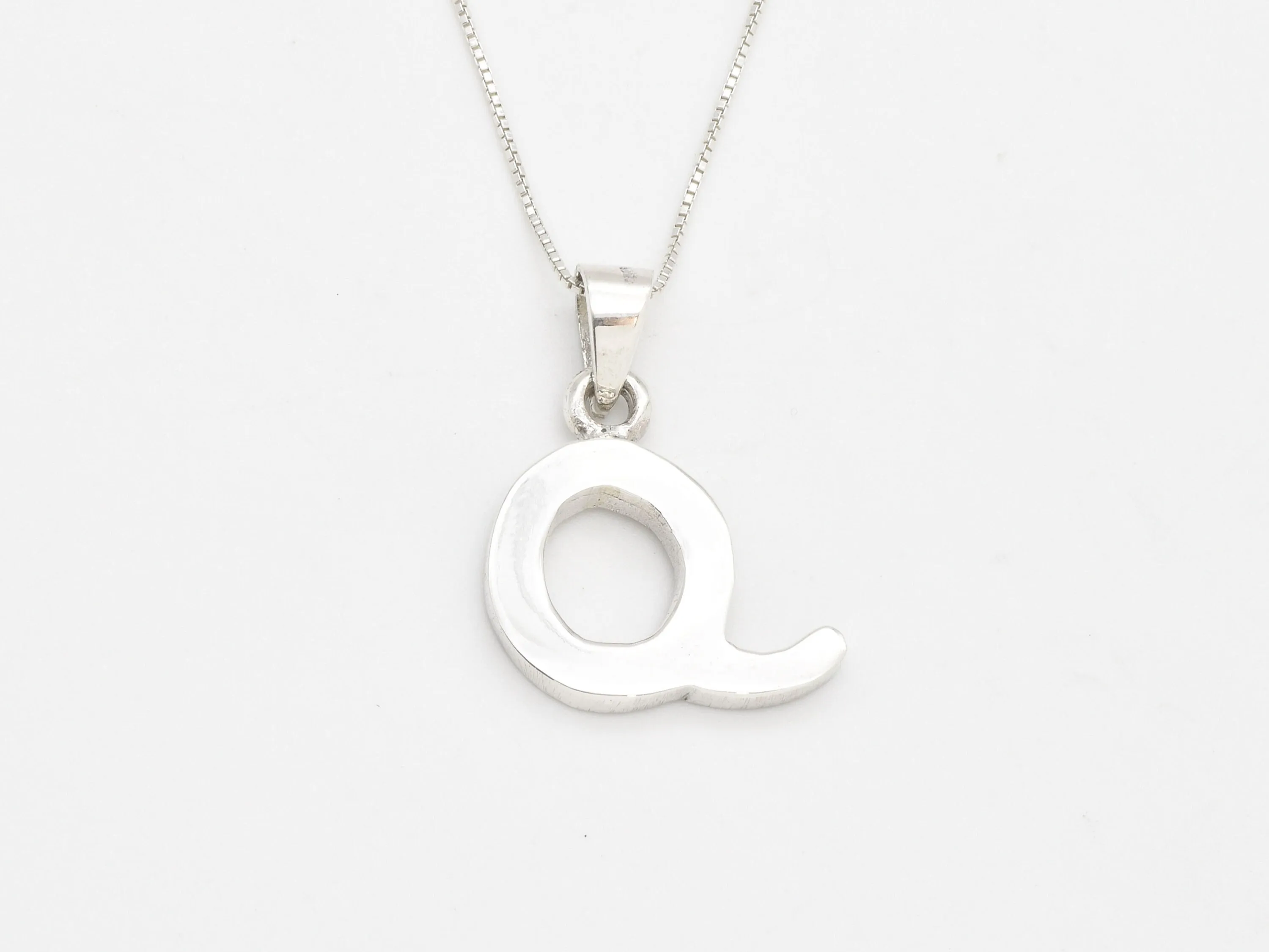 Letter Q Pendant - Initial Q Necklace - Personalized Gift