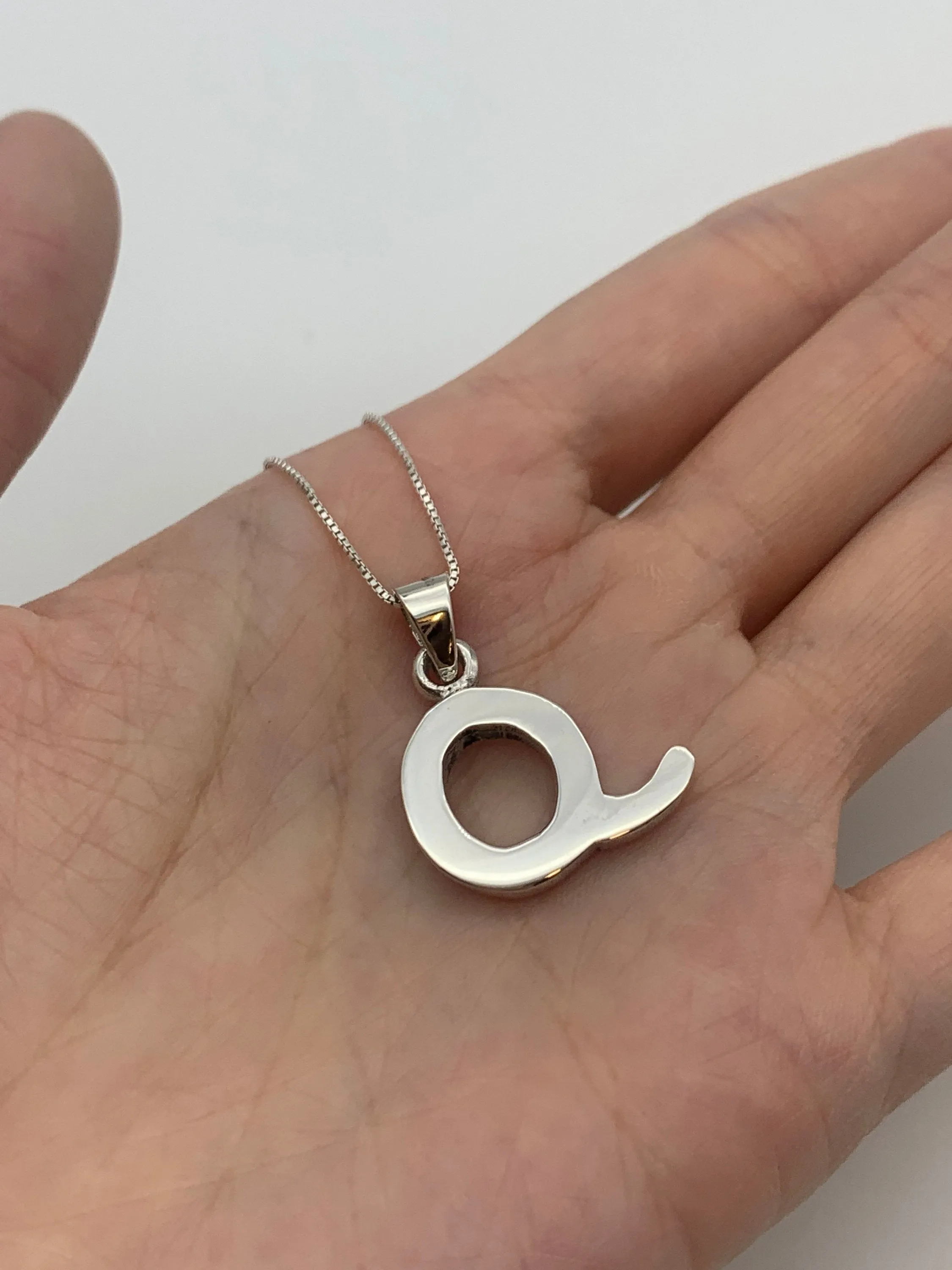 Letter Q Pendant - Initial Q Necklace - Personalized Gift