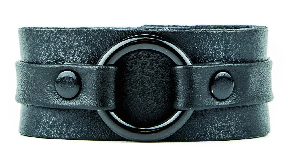 Middle Black O Ring Bracelet