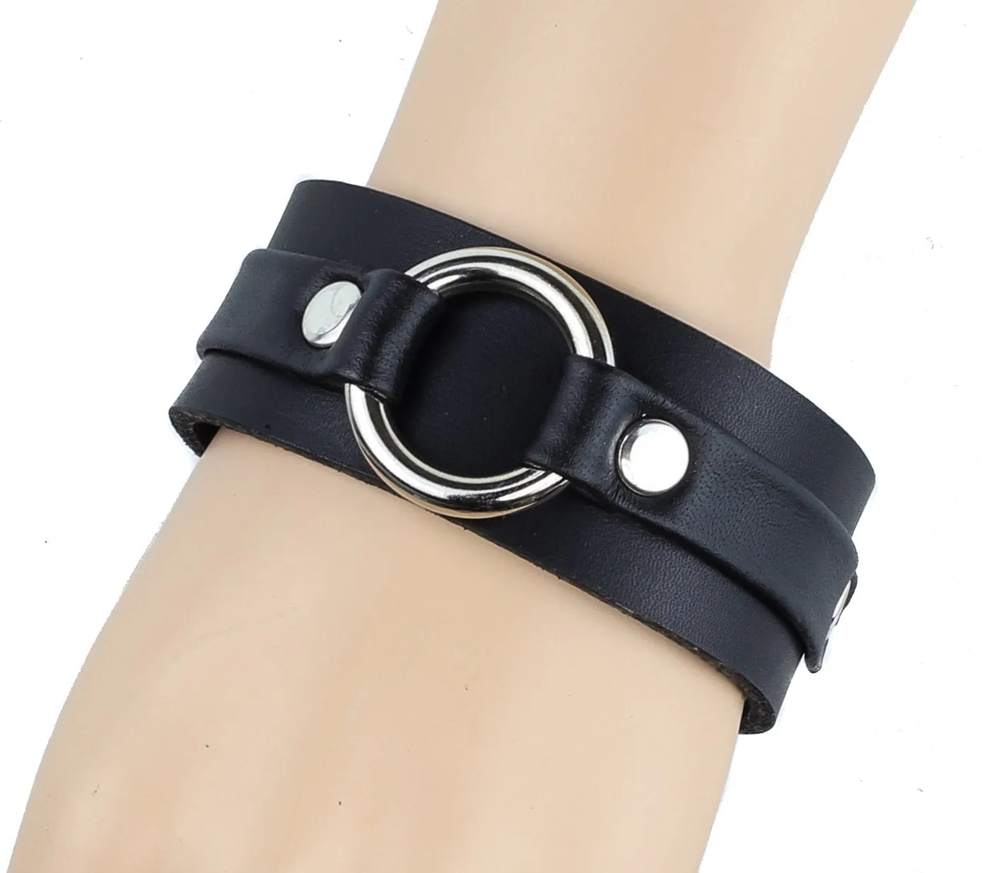 Middle O Ring Bracelet
