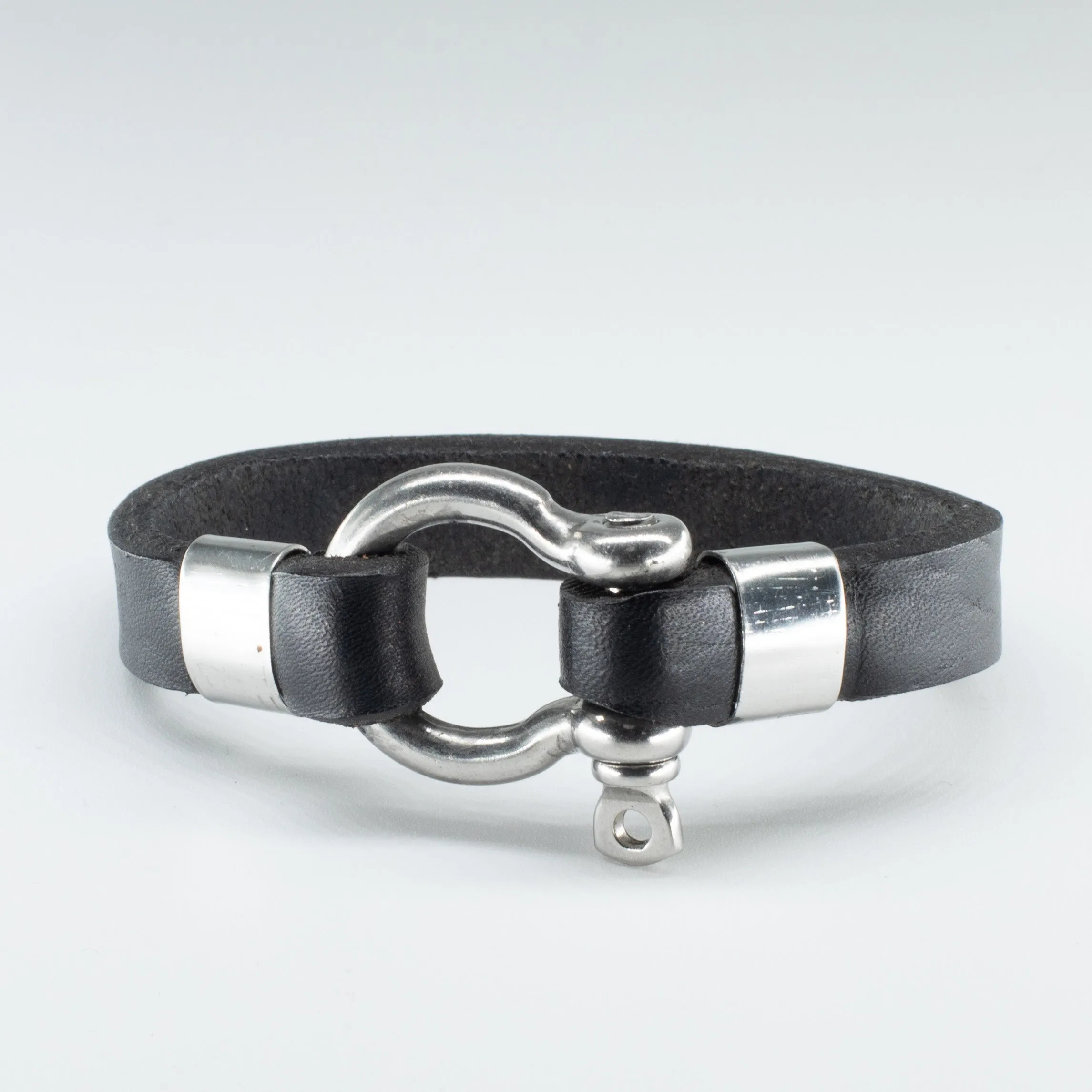 Organic, Single Stranded, Flat Leather Wristband