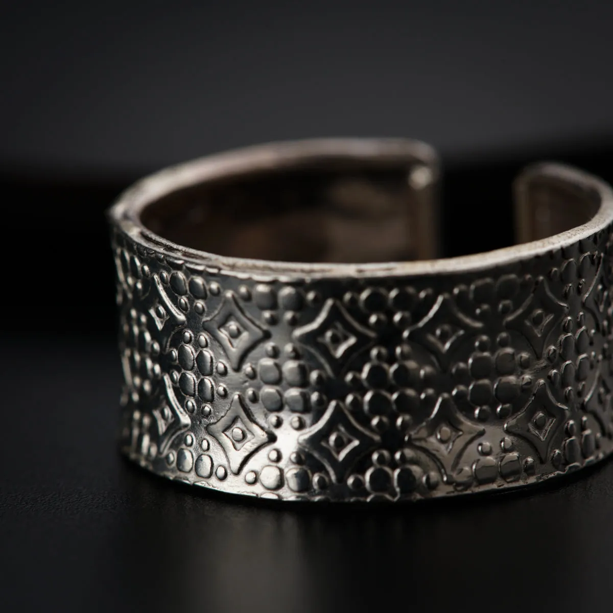 Unisex Textured Ring