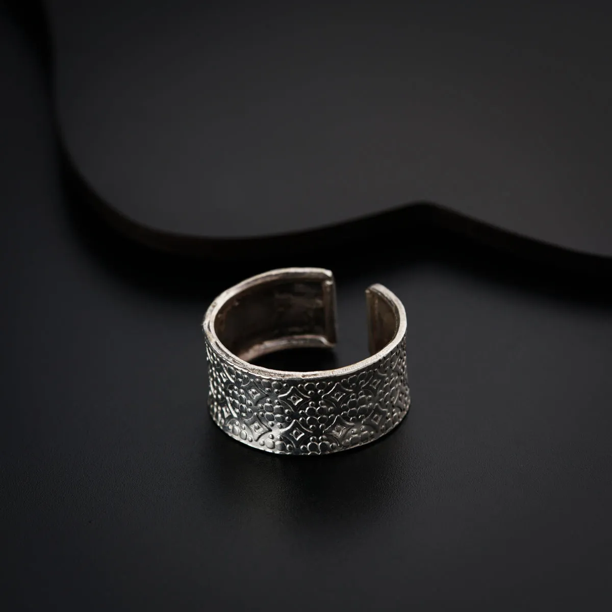 Unisex Textured Ring